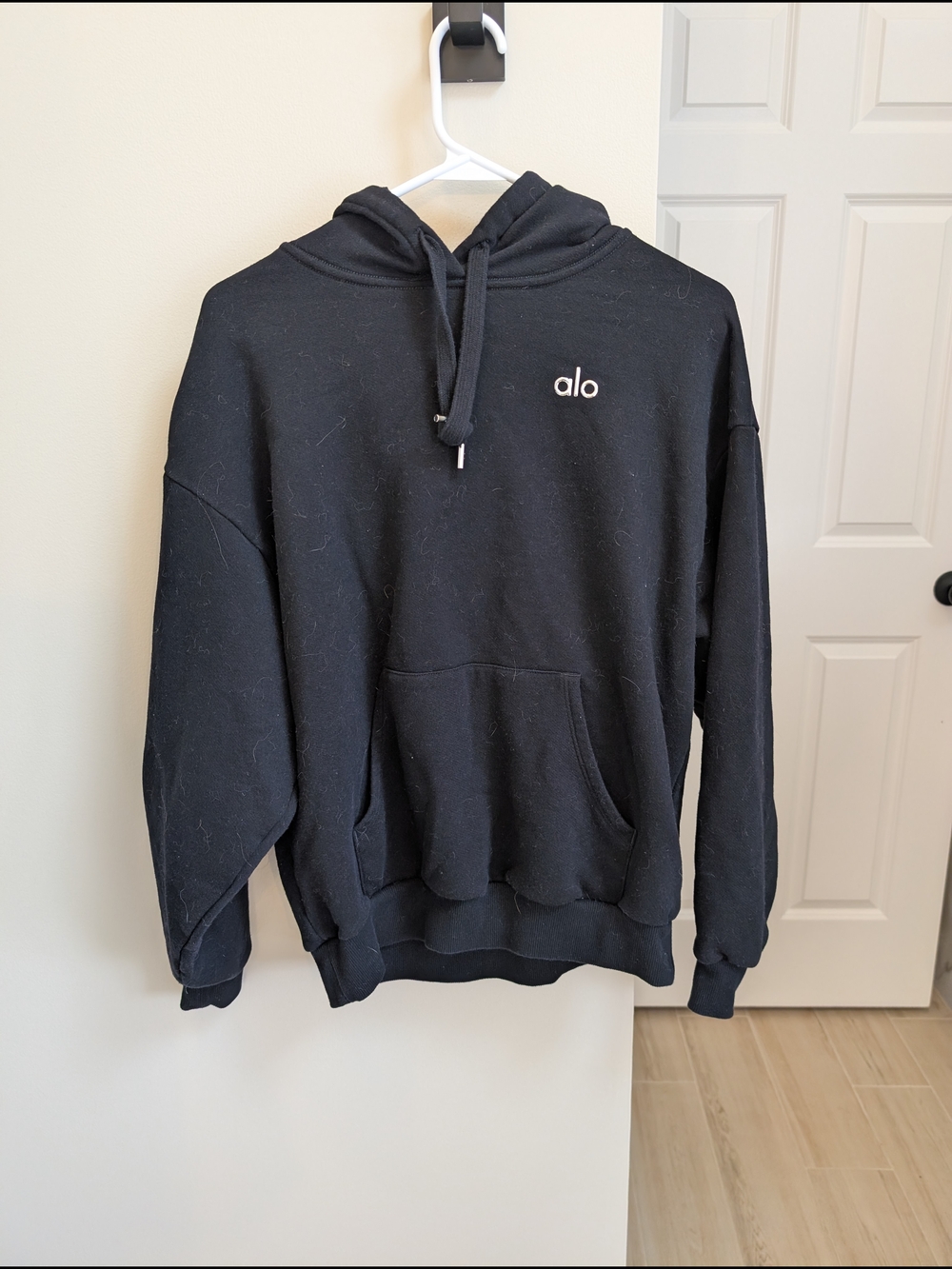 ALO Yoga Men's Black Hoodie - Classic Pullover with Logo